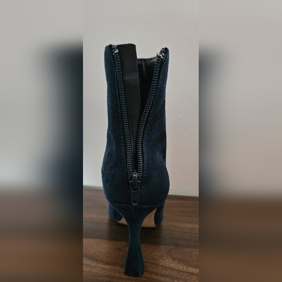 Vibrant Teal Faux Suede, Pointed-Toe, Heeled Ankle Boot NWT - Picture 3 of 7